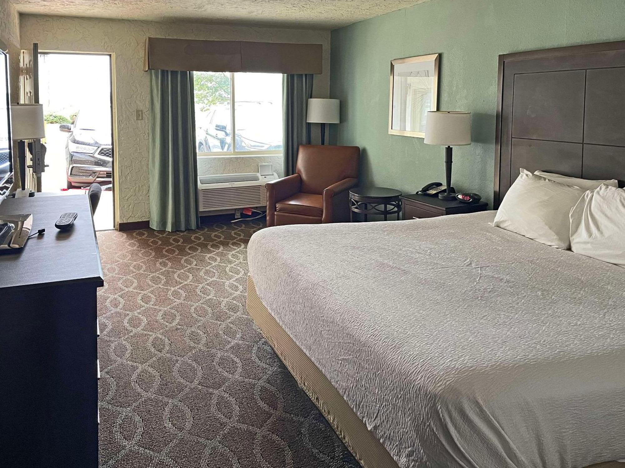 Quality Inn Clinton North Bagian luar foto