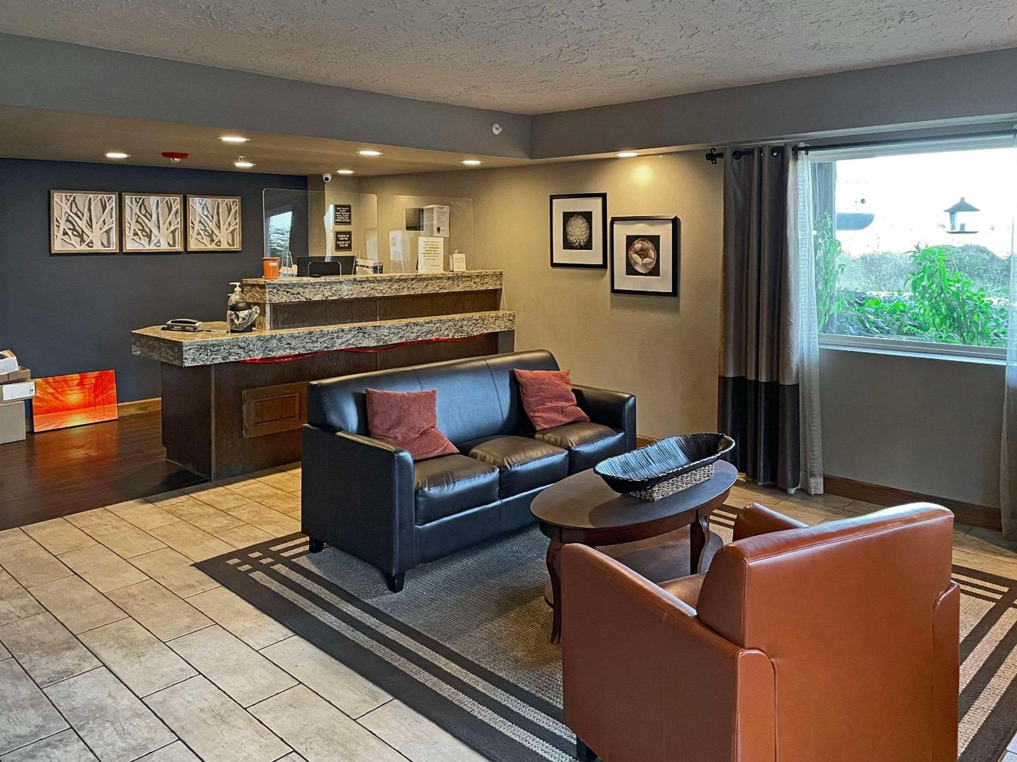 Quality Inn Clinton North Bagian luar foto