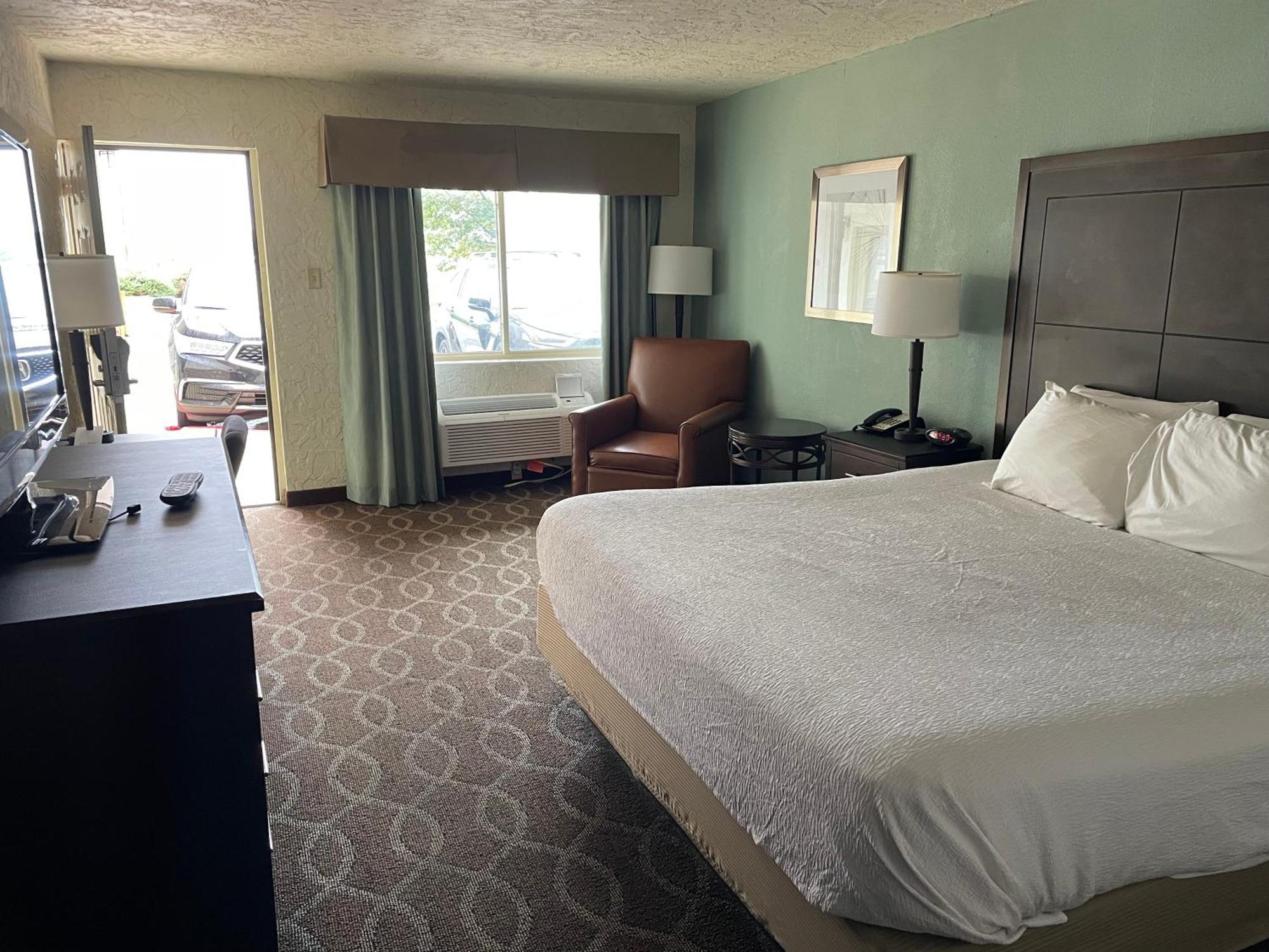 Quality Inn Clinton North Bagian luar foto