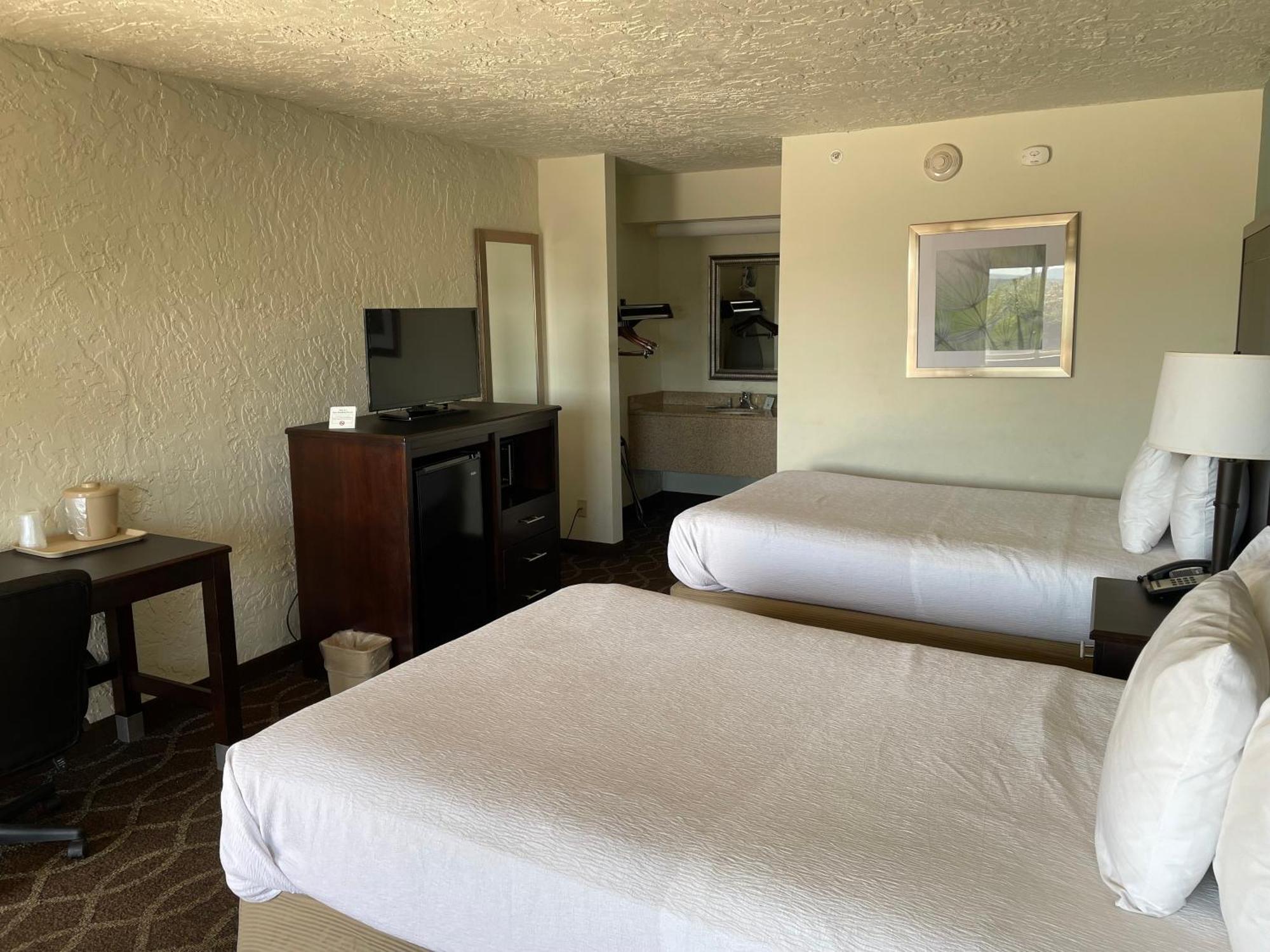 Quality Inn Clinton North Bagian luar foto