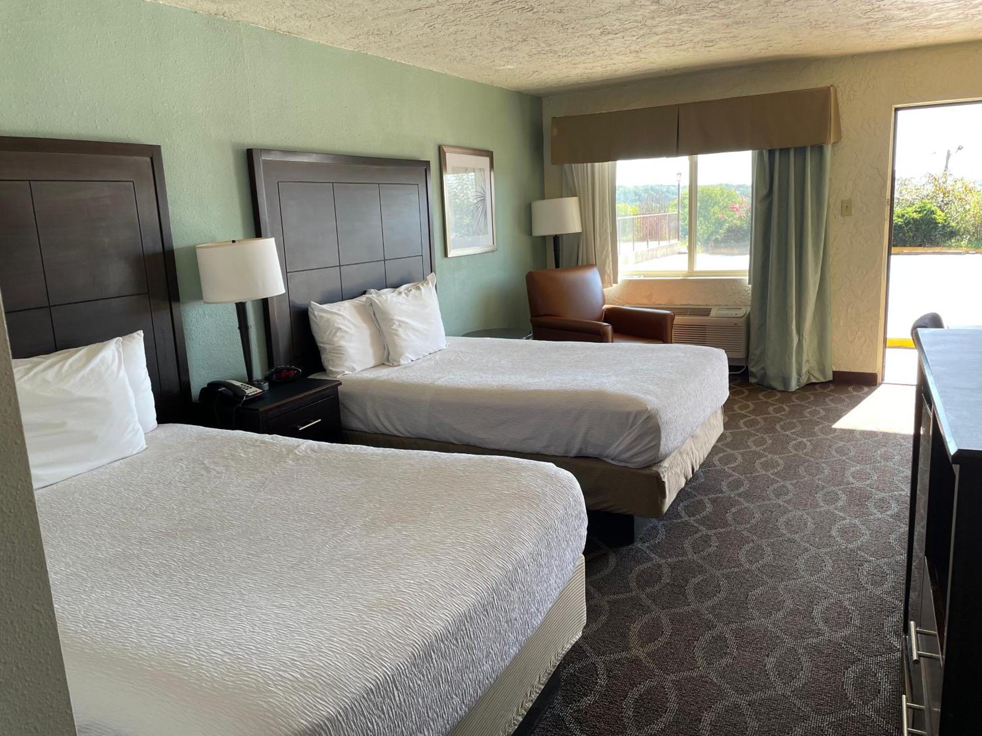 Quality Inn Clinton North Bagian luar foto